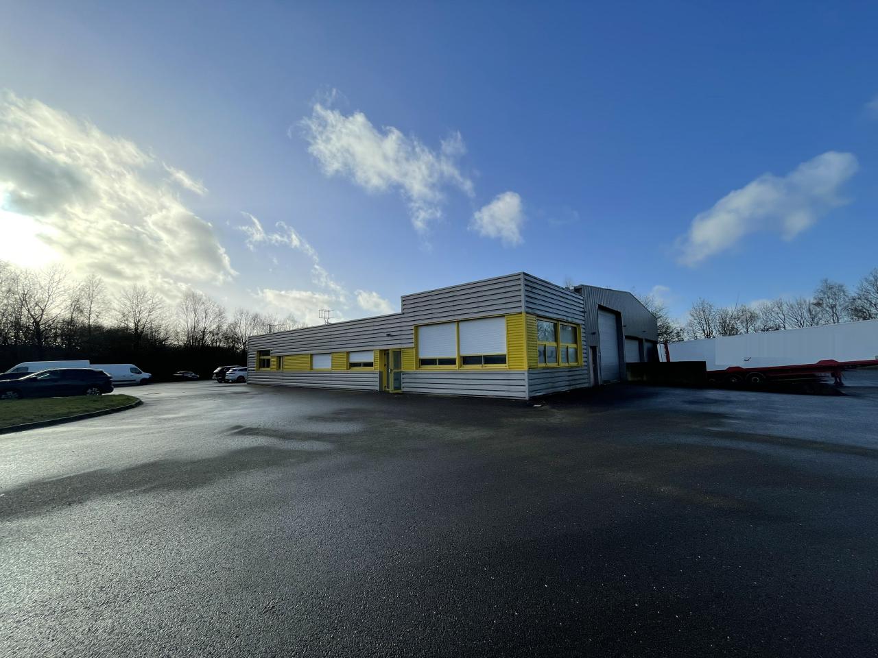 Local d'activité Maen Roch 835m² Vente local d'activité Maen Roch Ille-et-Vilaine OVACT2316701 0
